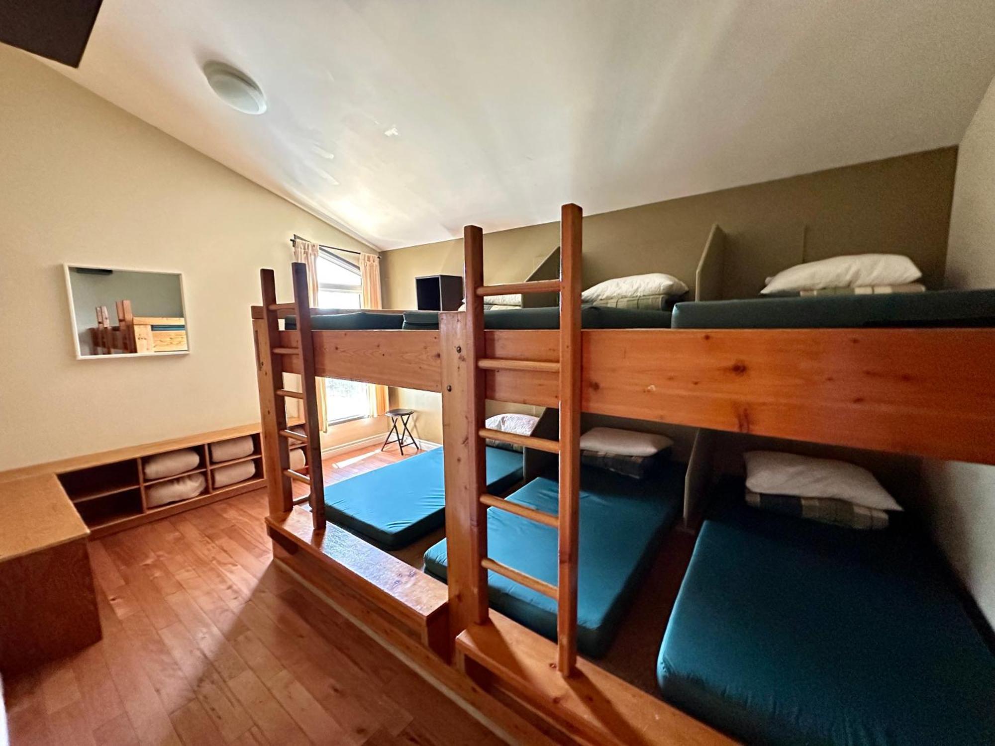 Canmore Alpine Hostel - Alpine Club Of Canada Bagian luar foto
