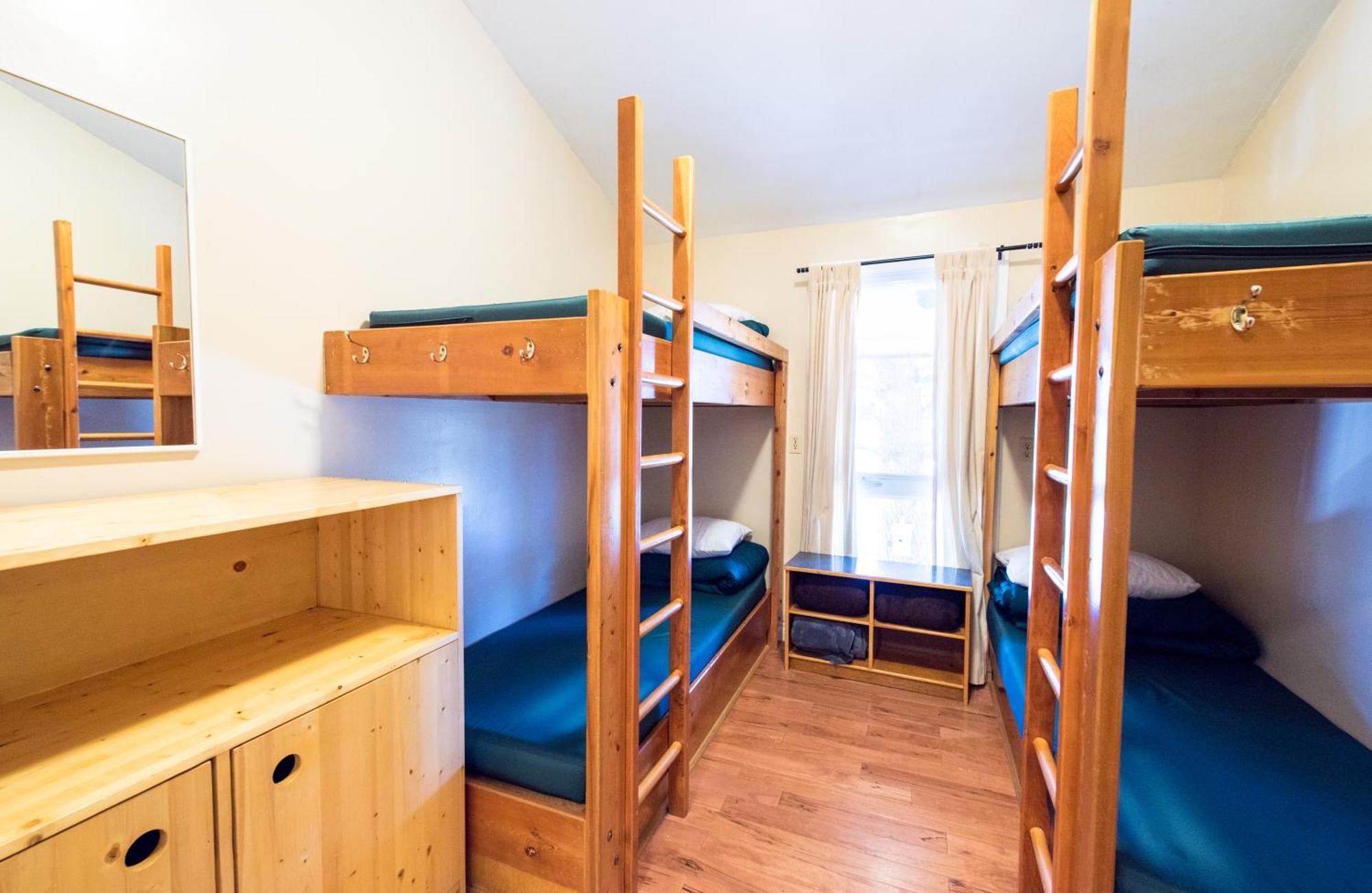 Canmore Alpine Hostel - Alpine Club Of Canada Bagian luar foto