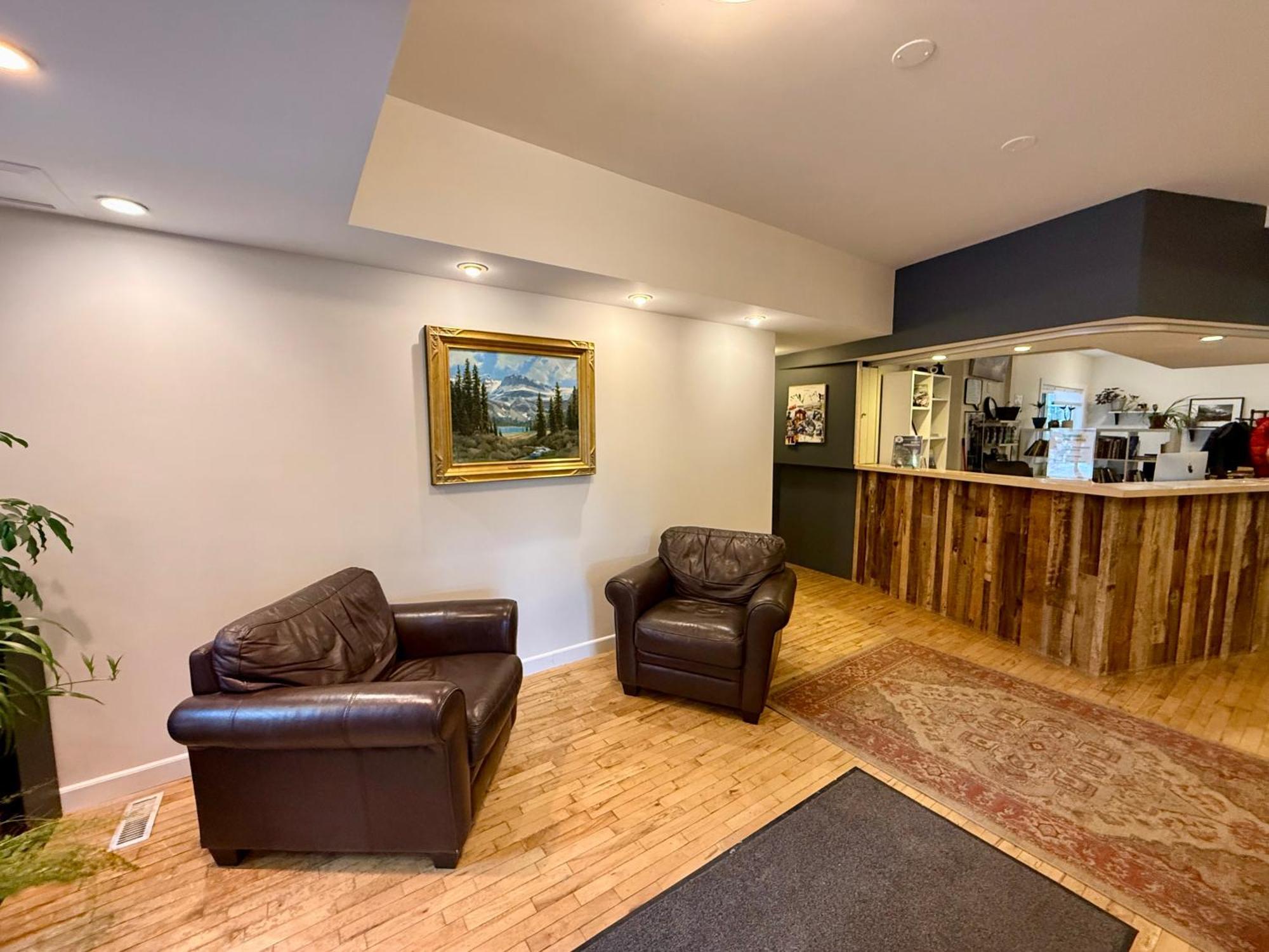 Canmore Alpine Hostel - Alpine Club Of Canada Bagian luar foto