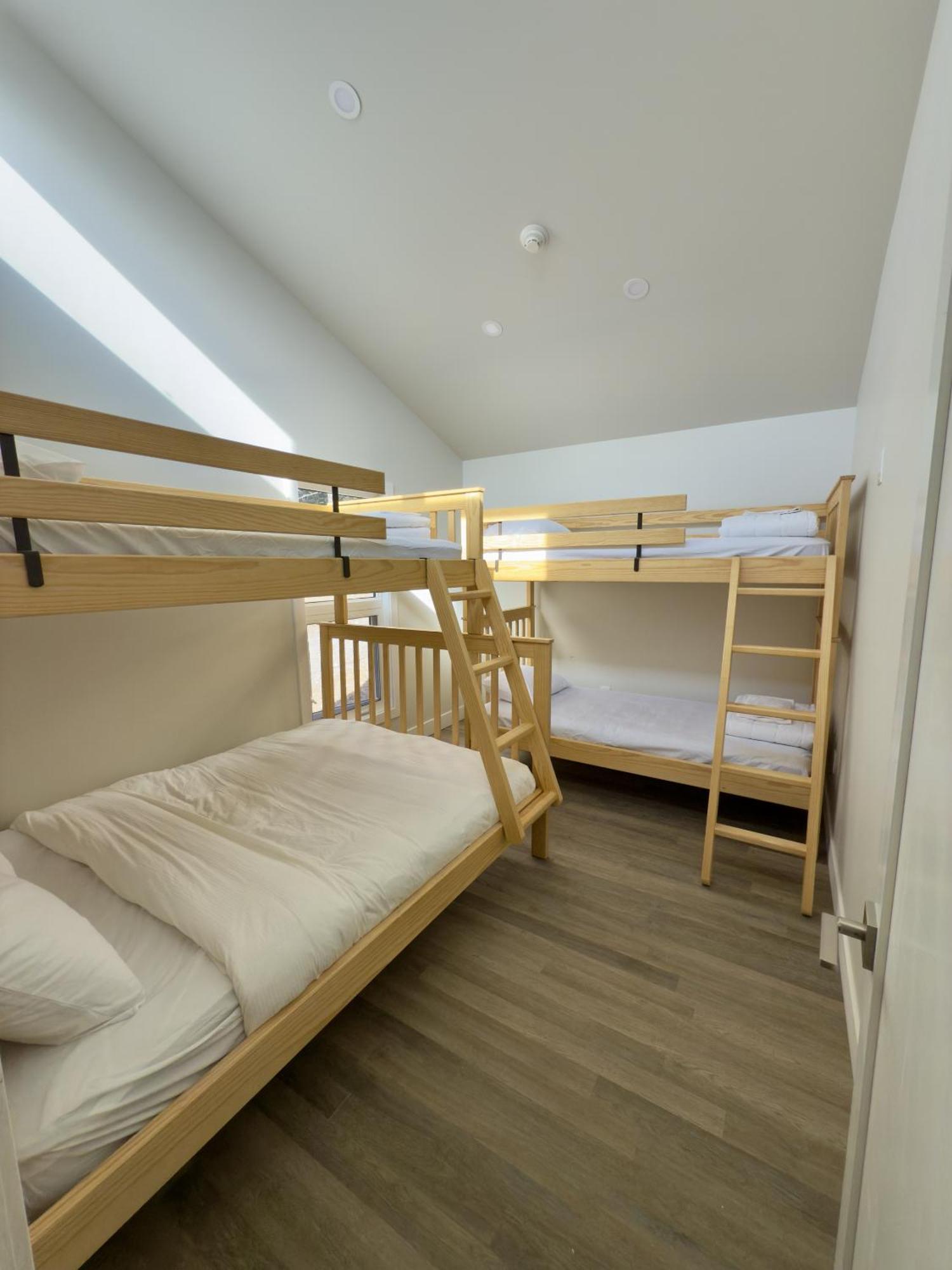 Canmore Alpine Hostel - Alpine Club Of Canada Bagian luar foto